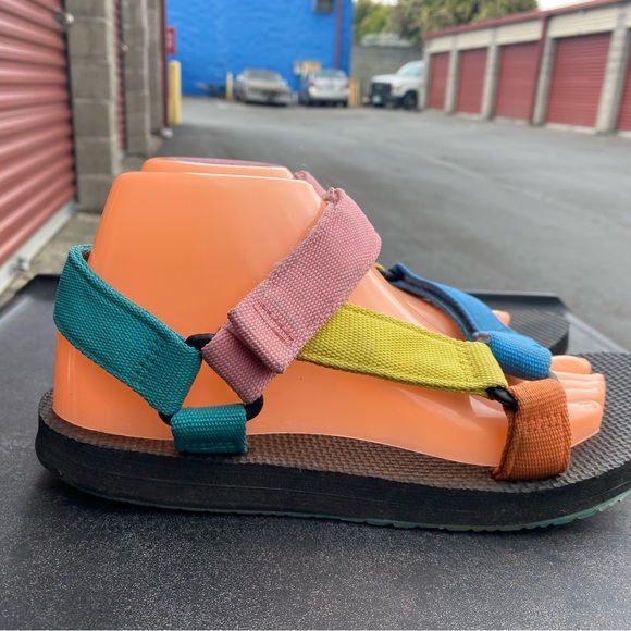 Women's Original Universal Teva a like Women’s Multi-Color Sandals Size 9.5 - Picture 5 of 13